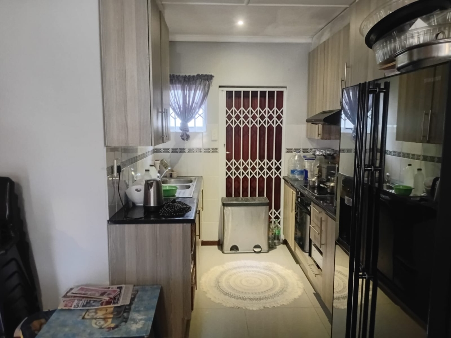 To Let 3 Bedroom Property for Rent in Amalinda Eastern Cape